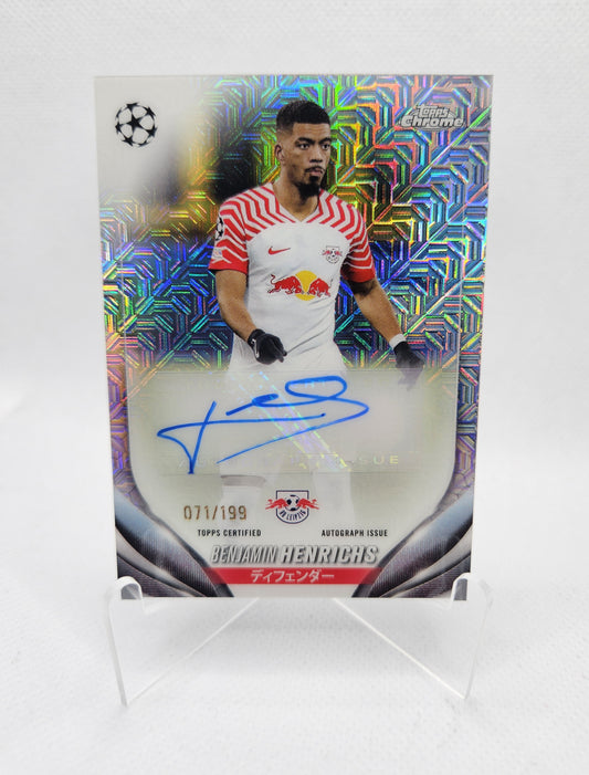 Benjamin Henrichs /199 - Autógrafo original - Topps Chrome UEFA Club Competitions 23/24 (Ed. Japonesa)