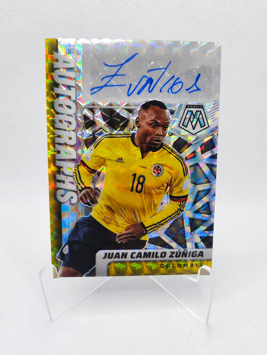 Juan Camilo Zúñiga - Autógrafo original - Mosaic FIFA Road to World Cup 21/22