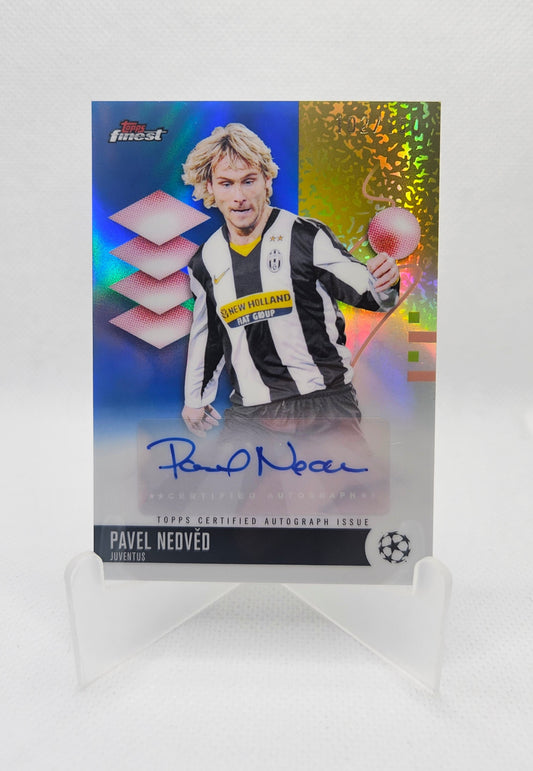 Pavel Nedvěd /150 - Autógrafo original - Topps Finest UEFA Club Competitions 25/26