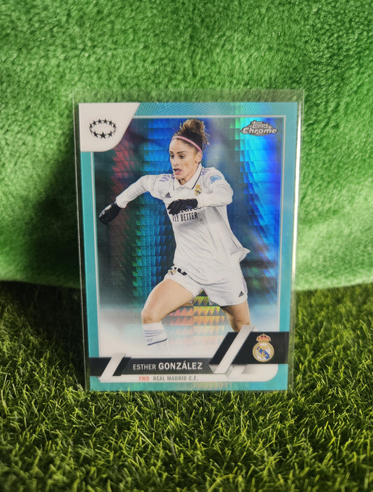 Esther González - Aqua - Topps Chrome 2023