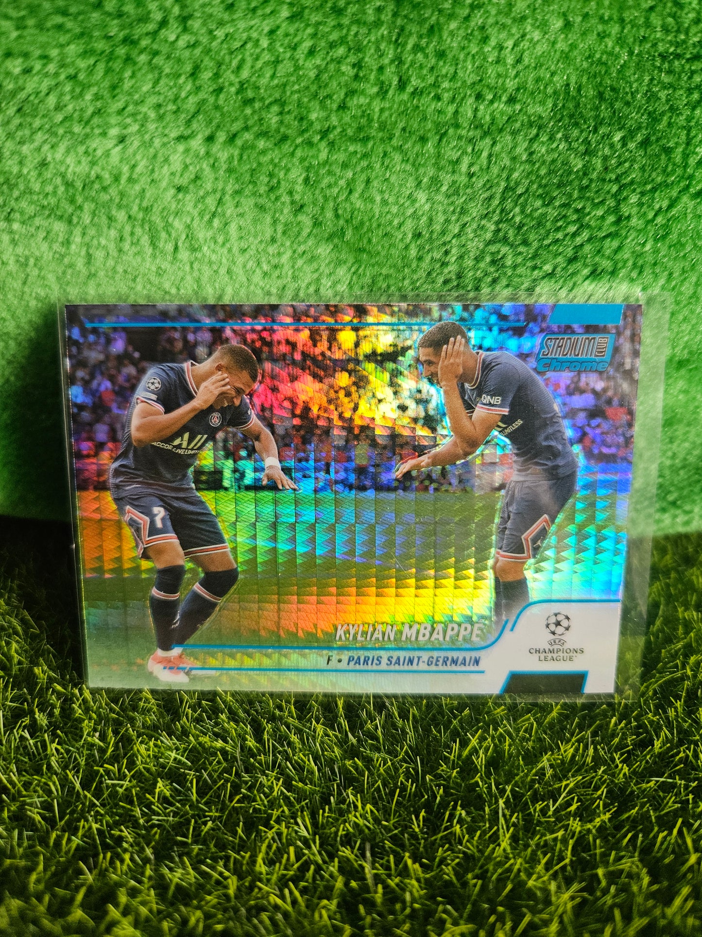 Kylian Mbappé - Prisma - Stadium Chrome 2022