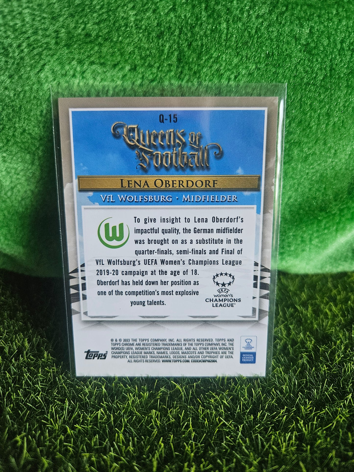 Lena Oberdorf - Queens of Football - Topps Chrome 2023