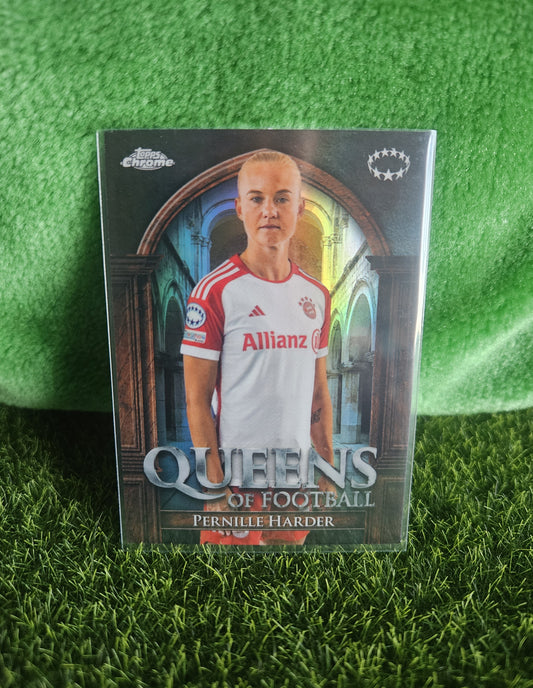 Pernille Harder - Queens of football - Topps Chrome 2024
