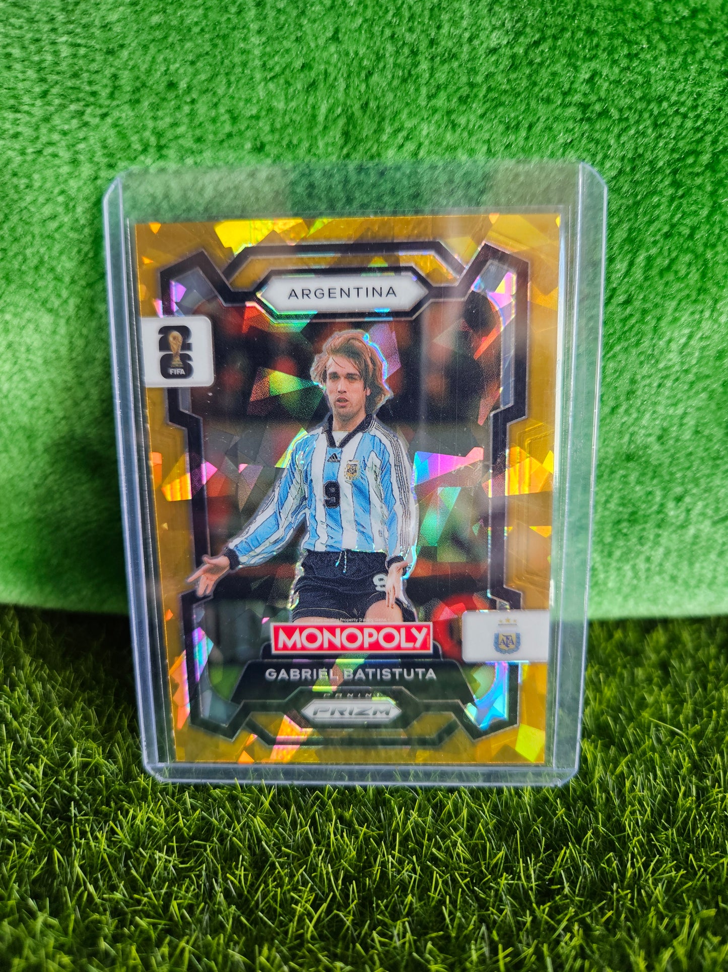 Gabriel Batistuta - Gold Cracked Ice - Monopoly Prizm FIFA World Cup 26