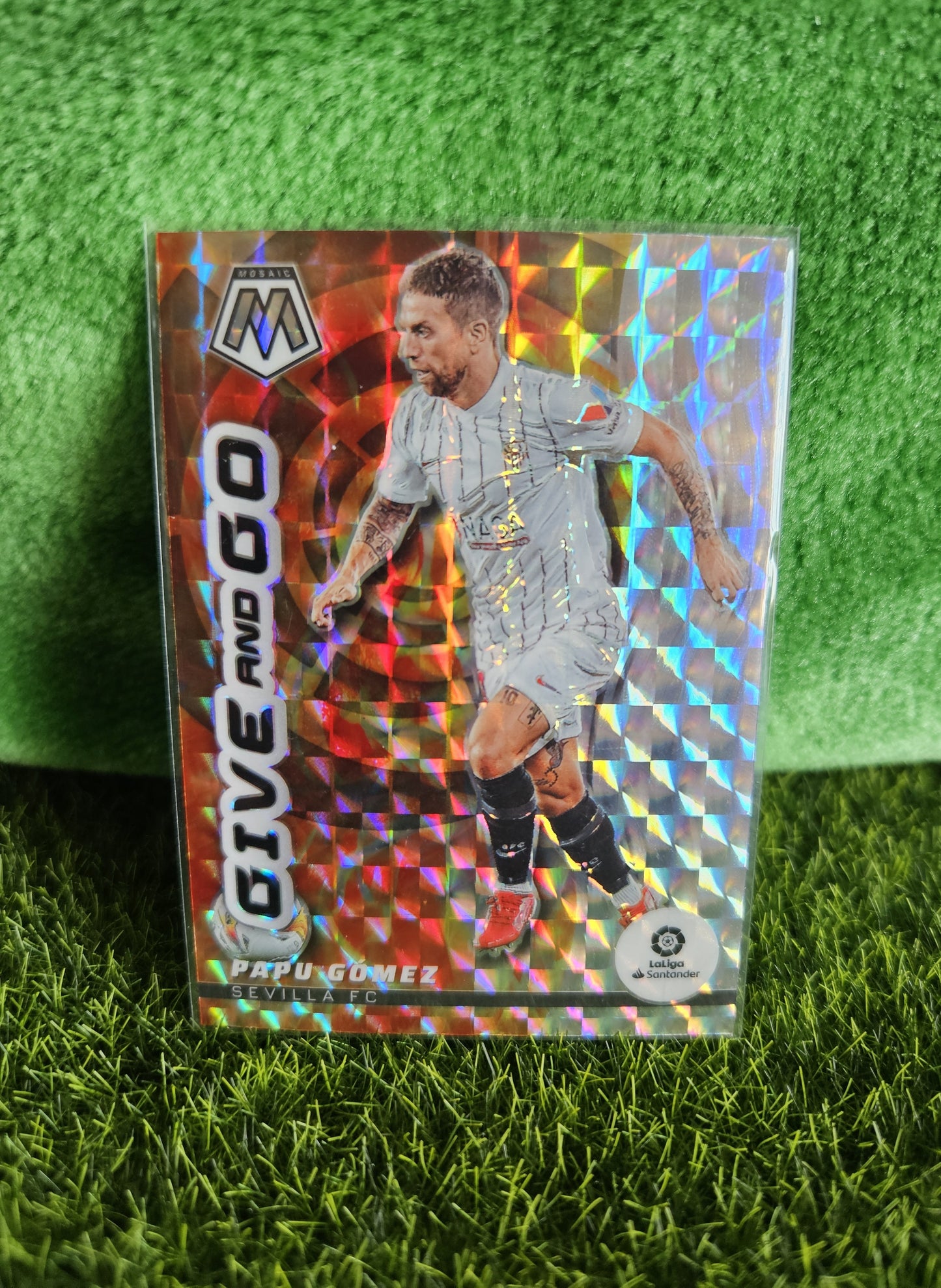 Papu Gómez - Give and go - Mosaic LaLiga 21/22