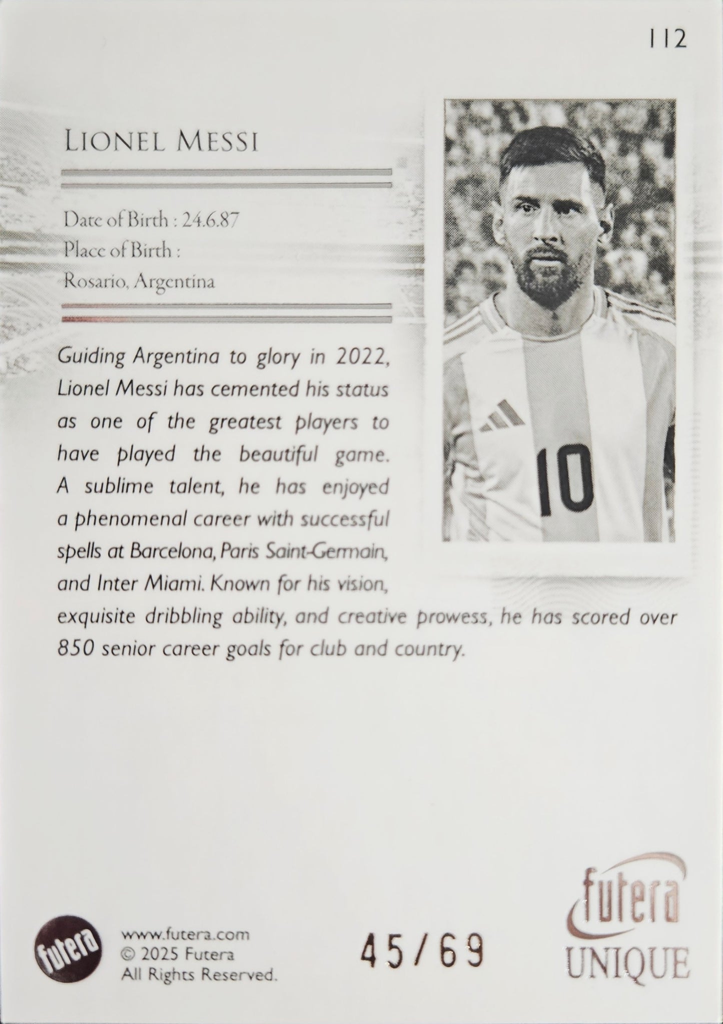 Lionel Messi /69 - The Greats - Futera Unique 2025