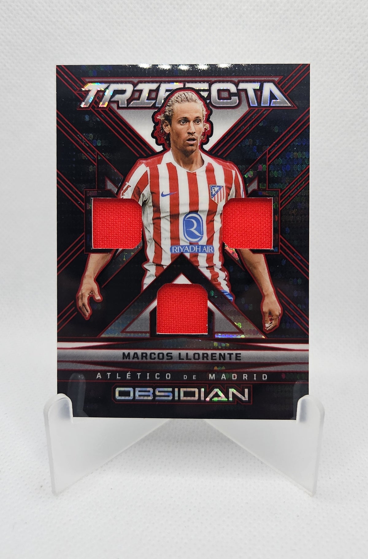 Marcos Llorente /49 - Parche Trifecta - Obsidian Soccer 25/26